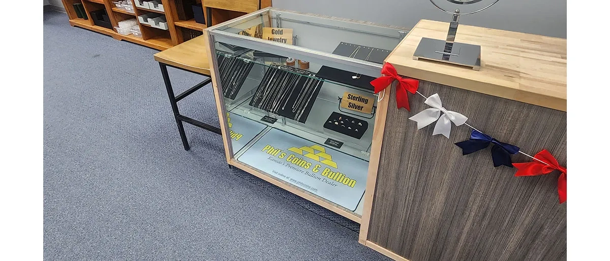 We buy unwanted gold and silver jewelry and we pay competitive prices for these items. We also sell used jewelry (Rings, Necklaces and Bracelets) at very competitive prices.